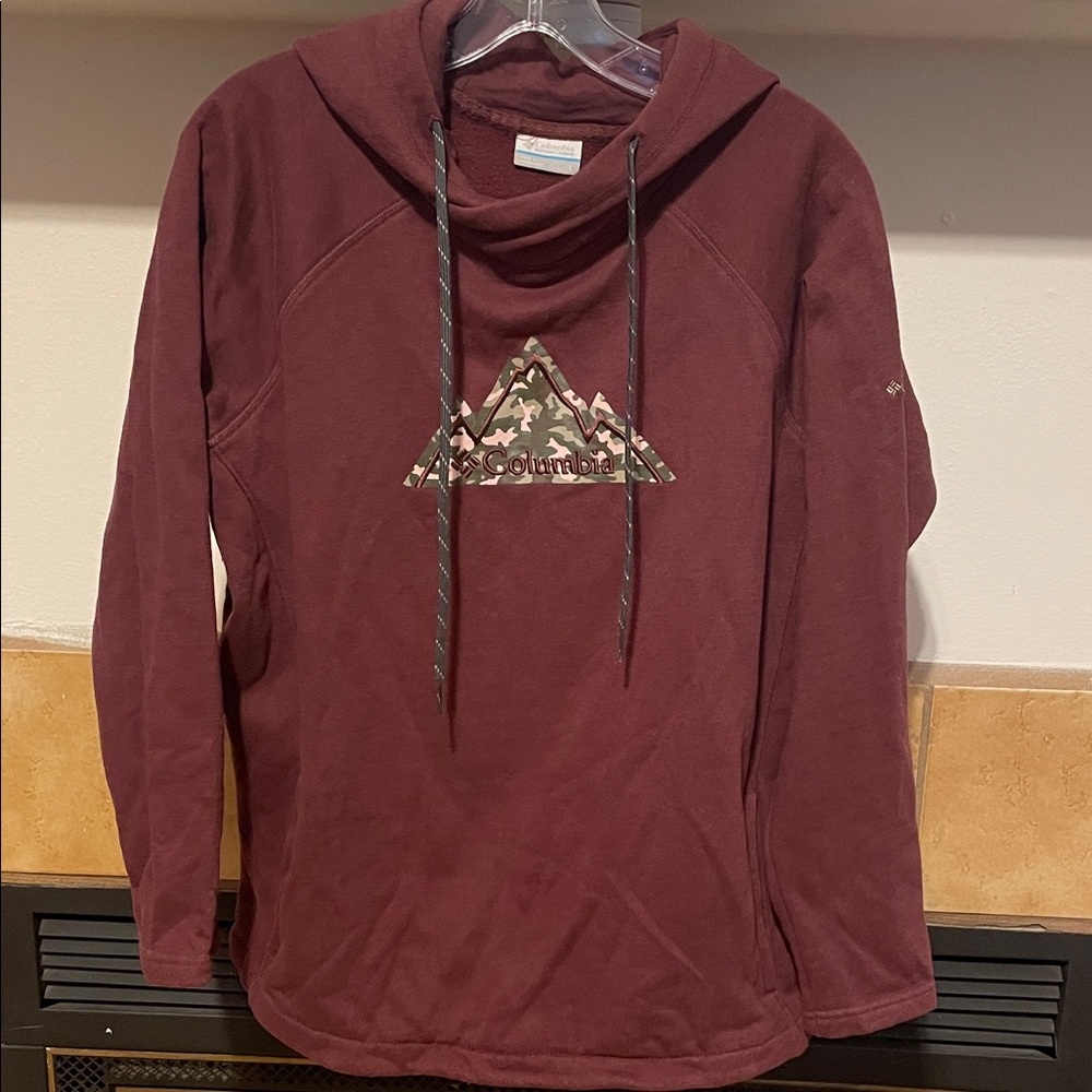 Columbia Women’s Maroon Hoodie (size L)